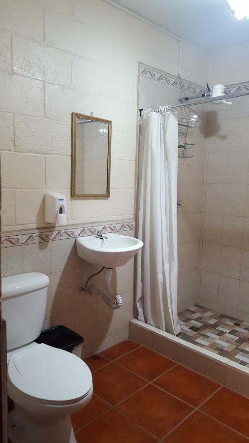 Hotel Internacional Guest House Antigua Exterior photo