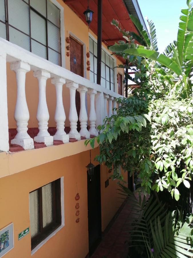 Hotel Internacional Guest House Antigua Exterior photo